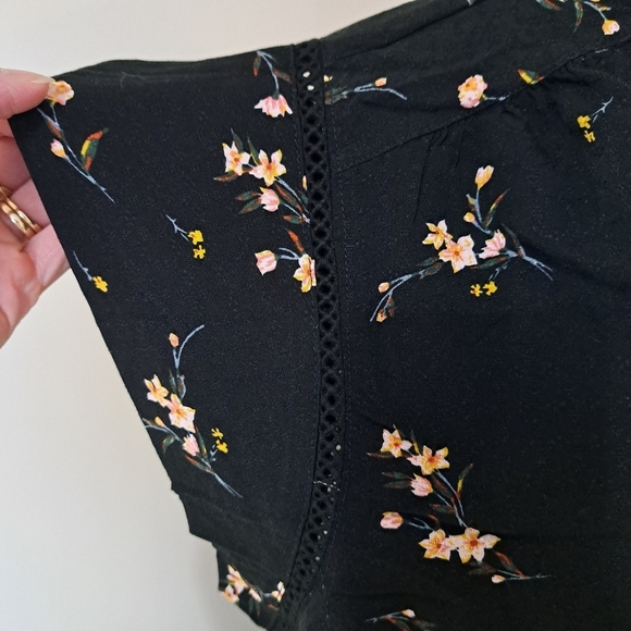 Buffalo David Bitton Floral Blouse Lightweight Flowy Top XXL Black Pink - Picture 8 of 14